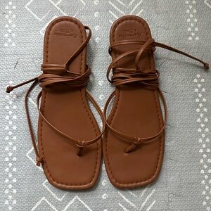 A&F resort strappy sandals